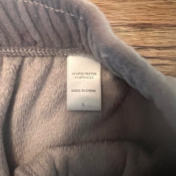 Carole Hochman Rolled Collar Two-Piece Lounge Set
Taupe/Light Rose, Size Large - Picture 8 of 12